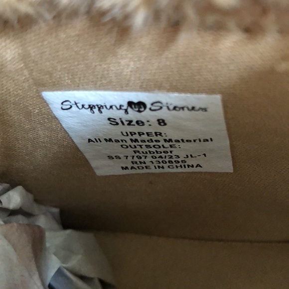 New toddler girls shimmer boots w/side bows.  Size 8. Beige with a hint of pink. - Picture 9 of 13